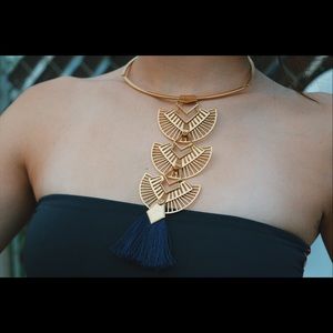 STELLA & DOT AIDA TASSEL PENDANT 🌺